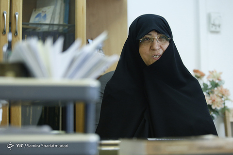 گفتگو با دختر آیت الله مهدوی کنی