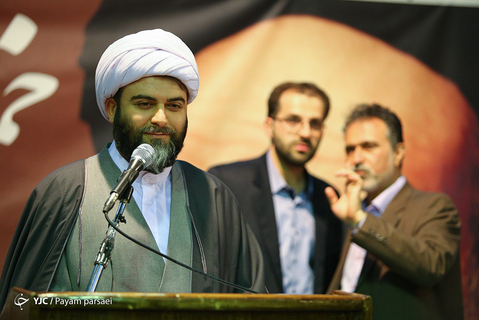 گرامیداشت امام راحل در حسینیه جماران