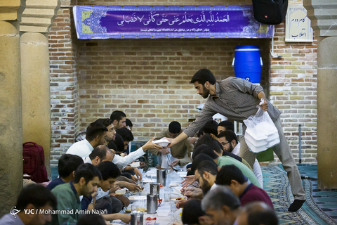 اعتکاف رمضانیه در مسجد جامع همدان
