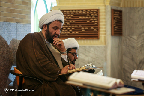 محفل انس با قرآن در مسجد حاج آقا صابر اراک