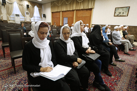 بزرگداشت امام خمینی (ره) در نیایشگاه زرتشتیان