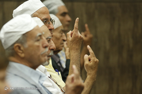 بزرگداشت امام خمینی (ره) در نیایشگاه زرتشتیان