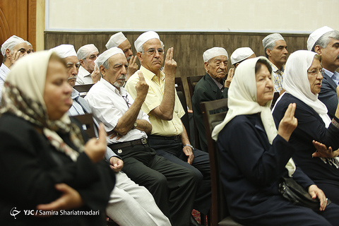 بزرگداشت امام خمینی (ره) در نیایشگاه زرتشتیان