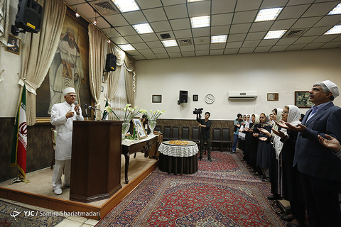 بزرگداشت امام خمینی (ره) در نیایشگاه زرتشتیان