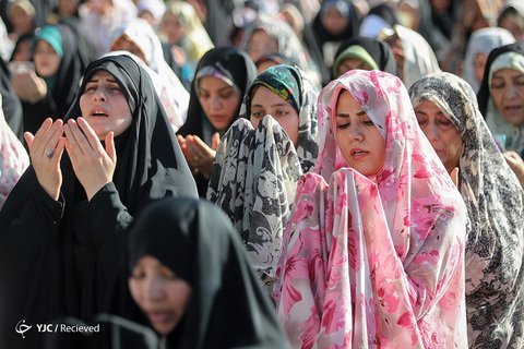 اقامه نماز عیدسعیدفطر به امامت رهبر انقلاب