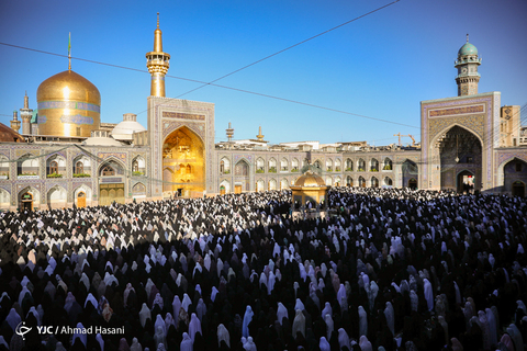 اقامه نماز عیدسعیدفطر درحرم مطهر رضوی
