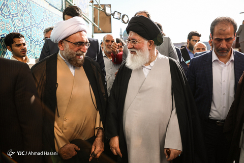 اقامه نماز عیدسعیدفطر درحرم مطهر رضوی