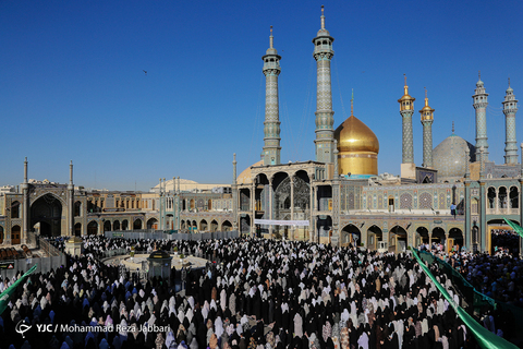 اقامه نماز عیدسعیدفطر در حرم حضرت معصومه (س) قم