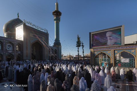 اقامه نماز عید سعید فطر در امامزاده صالح(ع)