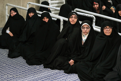دیدار مسئولان نظام و سفرای کشورهای اسلامی با رهبر انقلاب
