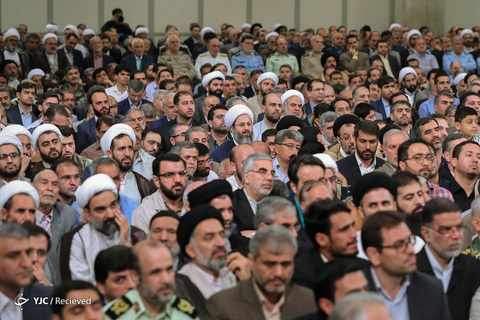 دیدار مسئولان نظام و سفرای کشورهای اسلامی با رهبر انقلاب