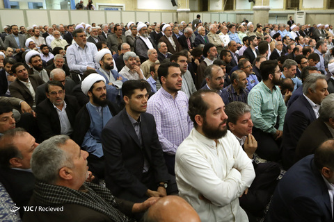 دیدار مسئولان نظام و سفرای کشورهای اسلامی با رهبر انقلاب