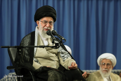 دیدار مسئولان نظام و سفرای کشورهای اسلامی با رهبر انقلاب