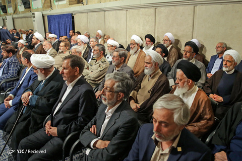 دیدار مسئولان نظام و سفرای کشورهای اسلامی با رهبر انقلاب