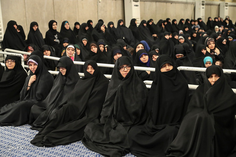 دیدار مسئولان نظام و سفرای کشورهای اسلامی با رهبر انقلاب