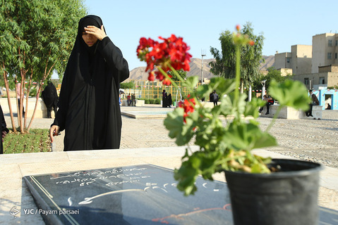 نکوداشت یاد و خاطره شهدای پانزده خرداد