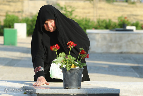 نکوداشت یاد و خاطره شهدای پانزده خرداد