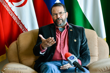 گفتگو با سفیر ونزوئلا