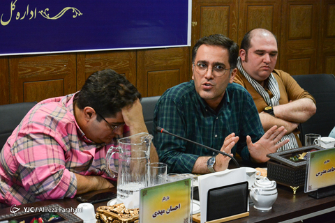 دست اندرکاران برنامه سحرگاهی شبکه نهال «سرسفره خدا» ​ بعدازظهر امروز با حضور در روابط عمومی رسانه ملی (تلفن ۱۶۲) بصورت مستقیم با بینندگان کودک به گفتگو نشستند