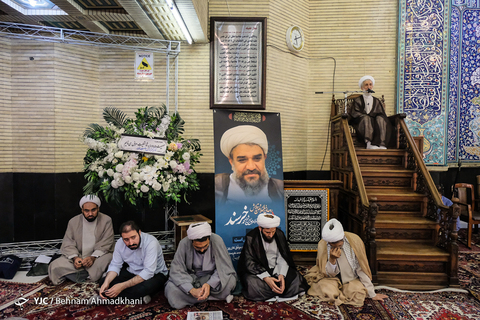 بزرگداشت امام جمعه شهید کازرون، حجت الاسلام خرسند در مسجد نور تهران
