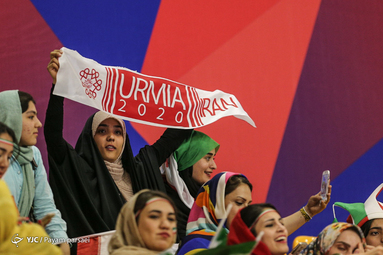 حضور بانوان در حاشیه دیدار تیم ملی والیبال ایران و کانادا در لیگ والیبال ملت‌های جهان ۲۰۱۹ در شهر ارومیه 