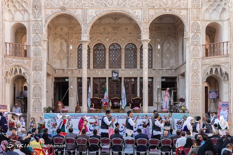 جشنواره ملی گل غلتان در کاشان