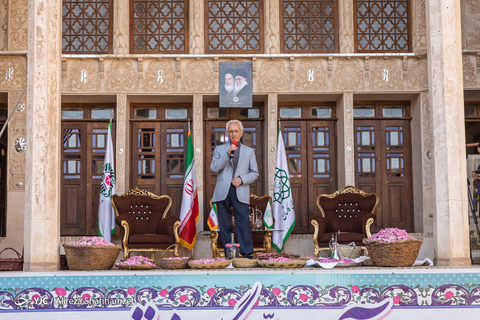 جشنواره ملی گل غلتان در کاشان