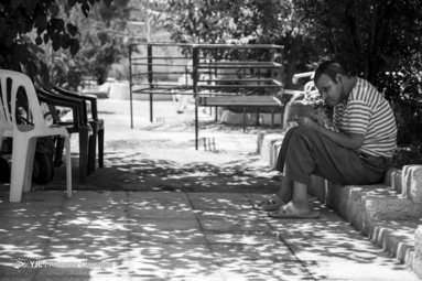 سعید محمدی 53 ساله نابینا و بیمار معلولیت ذهنی