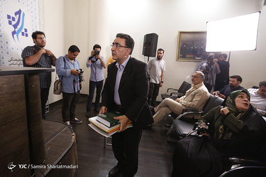 مناظره تاجزاده و زاکانی