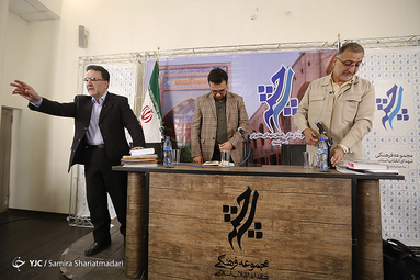 مناظره تاجزاده و زاکانی