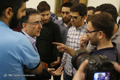 مناظره تاجزاده و زاکانی