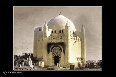 تصویر متعلق به سال 1308 هجری قمری برابر با 1861 میلادی بارگاه ملکوتی ائمه (ع) مدفون در بقیع قبل از تخریب