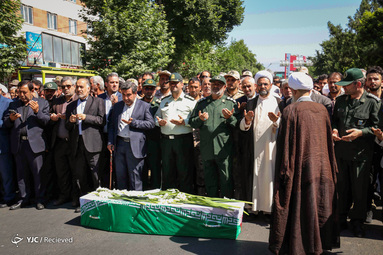 تشییع پیکر بسیجی شهید حسن درگاهی در خوی