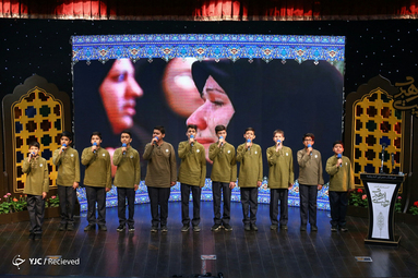 آیین رونمایی کتاب خاطرات منتشر نشده رهبر معظم انقلاب با عنوان «روایت رهبری»
