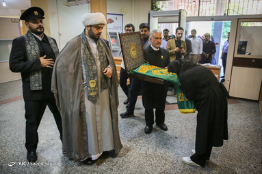 کاروان زیر سایه خورشید در باشگاه خبرنگاران جوان