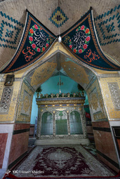 امامزاده سید احمد(ع) در روستای هزاوه استان مرکزی، جد اعلای مقام معظم رهبری حضرت آیت الله خامنه‌ای