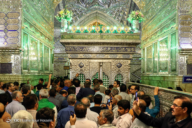 غبارروبی حرم مطهر شاهچراغ (ع)