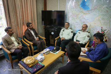 بازدید رئیس پلیس تهران بزرگ از باشگاه خبرنگاران جوان