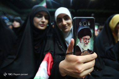 همایش دختران انقلاب