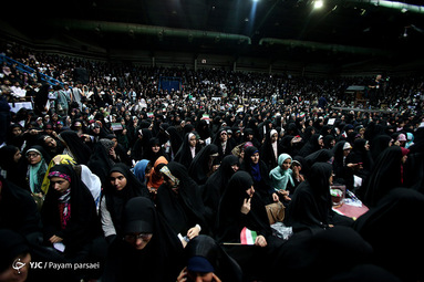 همایش دختران انقلاب