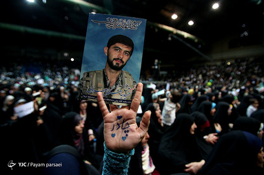 همایش دختران انقلاب