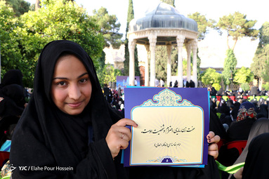 اجتماع بزرگ مدافعان حریم خانواده در شیراز