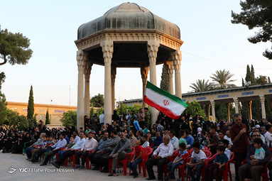 اجتماع بزرگ مدافعان حریم خانواده در شیراز