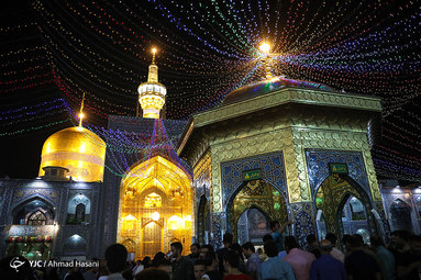 حال و هوای حرم مطهر رضوی در آستانه میلاد امام رضا (ع)