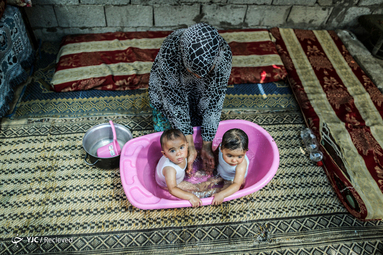 آبتنی کودکان فلسطینی