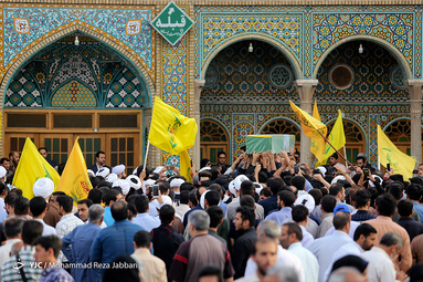 تشییع پیکر ۲ شهید مدافع حرم در قم