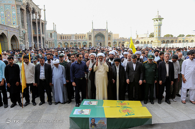 تشییع پیکر ۲ شهید مدافع حرم در قم