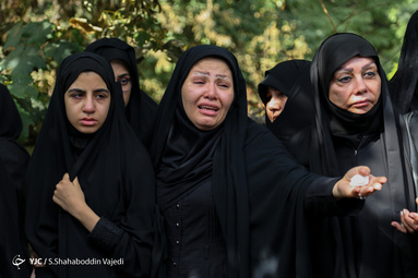 تشییع پیکر شهید مدافع حریم آل الله ابوالفضل سرابیان