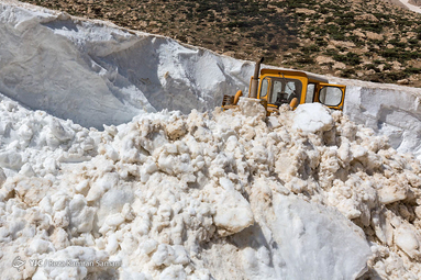 بازگشایی گردنه عسل کشان از محور شیخ علیخان به دهستان موگویی