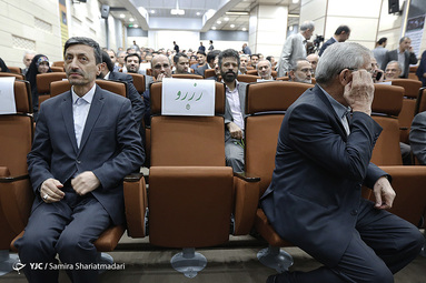 محمد سعیدی کیا رئیس سابق بنیاد مستضعفان، پرویز فتاح رئیس جدید بنیاد مستضعفان در آیین تکریم و معارفه رییس بنیاد مستضعفان
